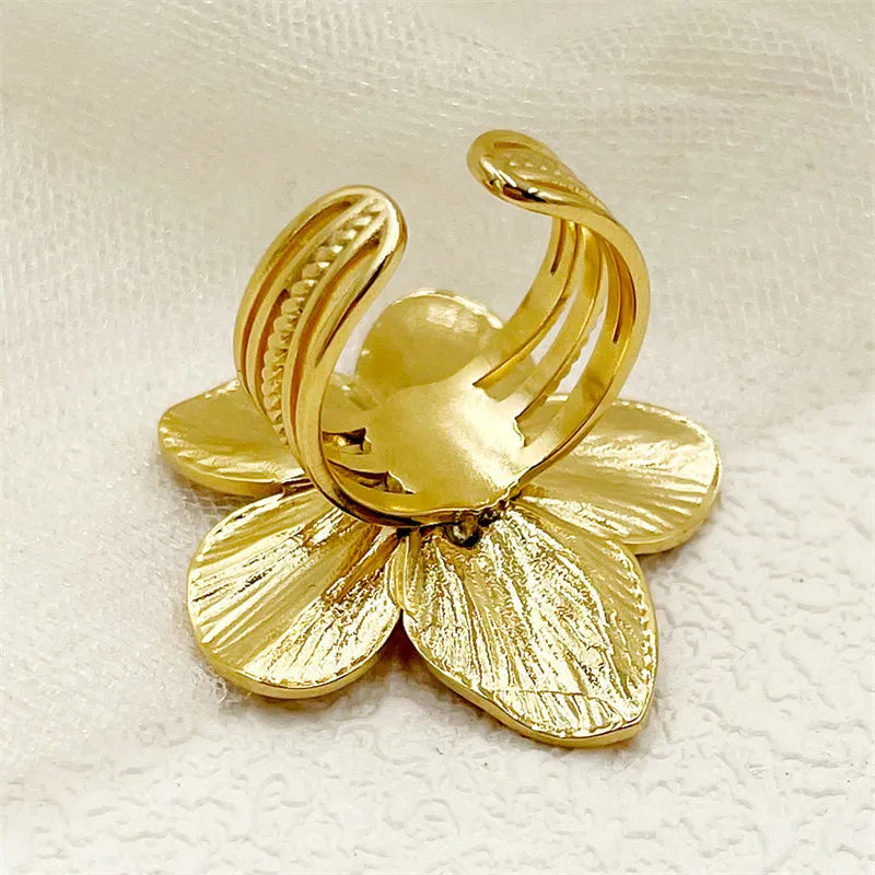 New Flower Ring